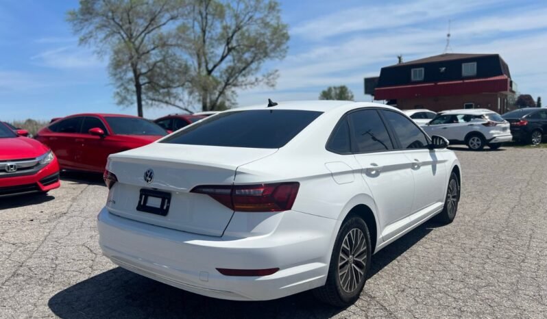 
								2019 Volkswagen Jetta Highline Auto full									