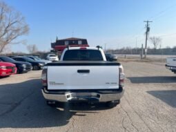 
										2015 Toyota Tacoma 4WD Double Cab V6 Auto full									