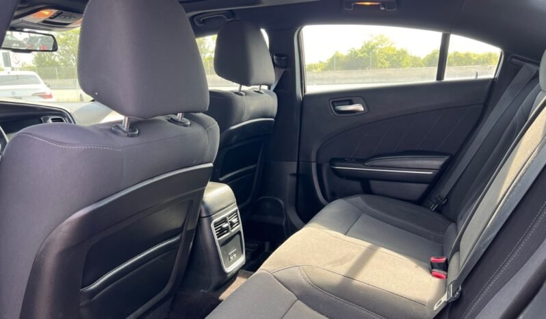 
								2016 Dodge Charger 4dr Sdn SXT AWD full									