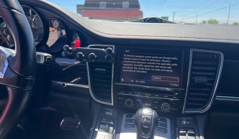 
								2011 Porsche Panamera 4dr HB 4 full									