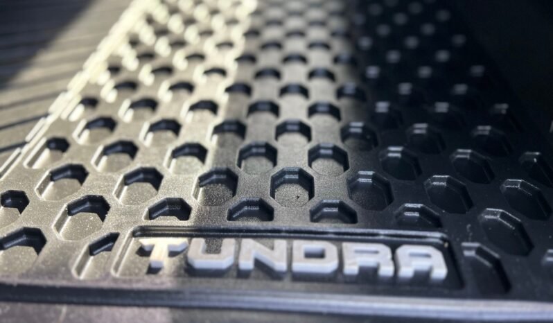 
								2018 Toyota Tundra 4×4 Double Cab SR5 Plus 5.7L full									