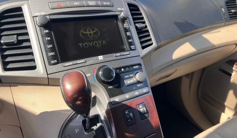 
								2011 Toyota Venza 4dr Wgn V6 AWD full									