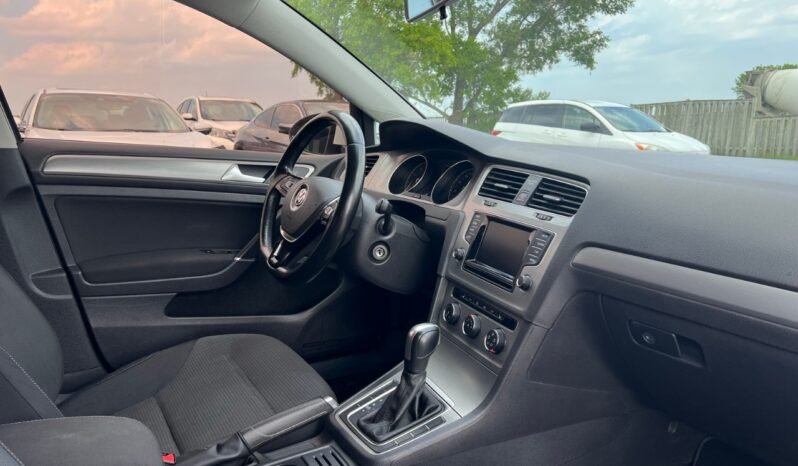 
								2015 Volkswagen Golf 5dr HB Auto 1.8 TSI Trendline full									
