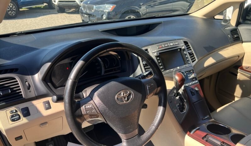 
								2011 Toyota Venza 4dr Wgn V6 AWD full									