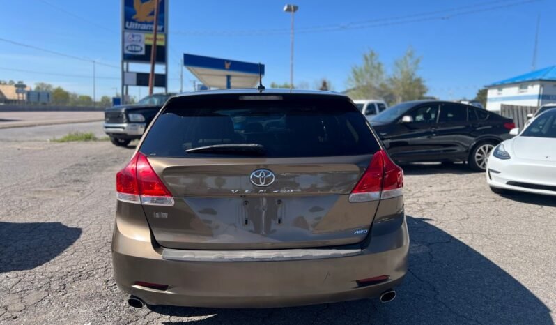 
								2011 Toyota Venza 4dr Wgn V6 AWD full									