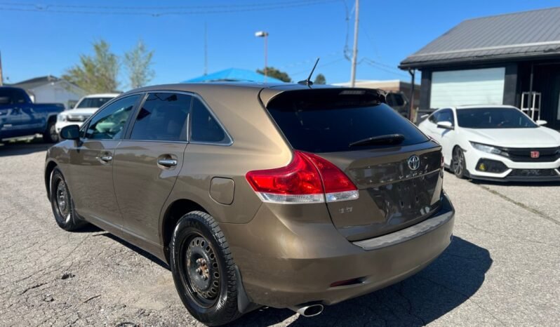 
								2011 Toyota Venza 4dr Wgn V6 AWD full									