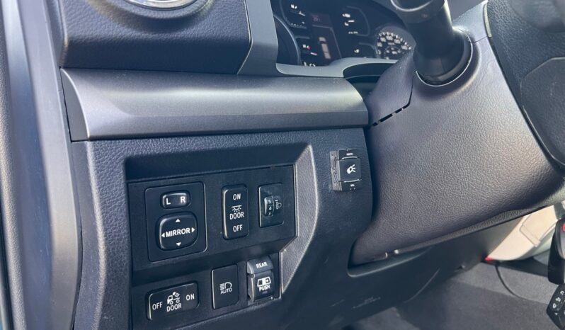 
								2018 Toyota Tundra 4×4 Double Cab SR5 Plus 5.7L full									