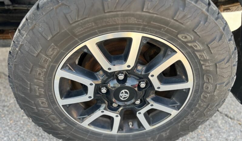 
								2018 Toyota Tundra 4×4 Double Cab SR5 Plus 5.7L full									