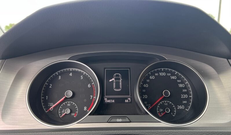 
								2015 Volkswagen Golf 5dr HB Auto 1.8 TSI Trendline full									