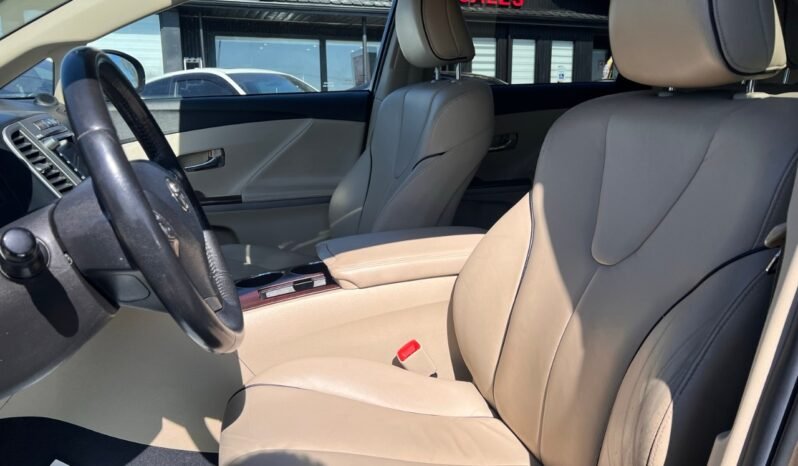 
								2011 Toyota Venza 4dr Wgn V6 AWD full									