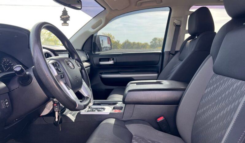
								2018 Toyota Tundra 4×4 Double Cab SR5 Plus 5.7L full									