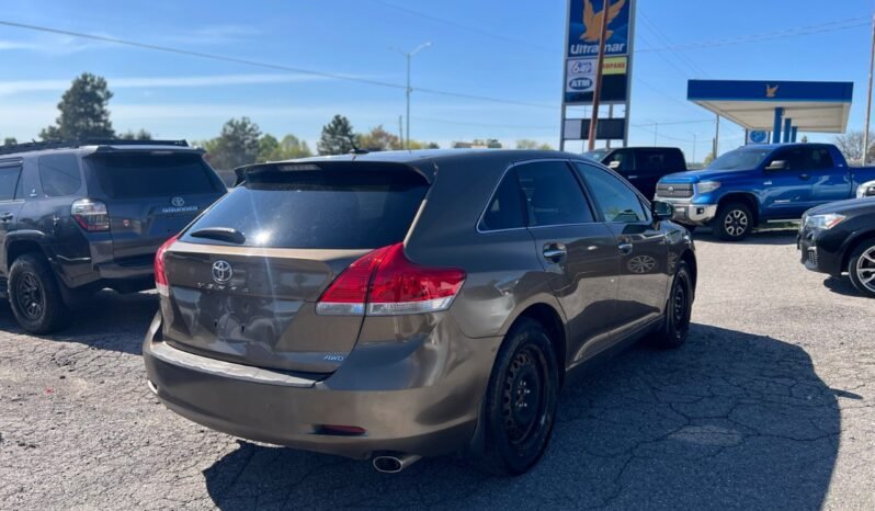 
								2011 Toyota Venza 4dr Wgn V6 AWD full									