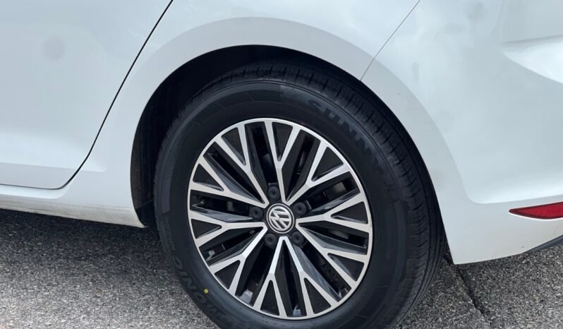 
								2015 Volkswagen Golf 5dr HB Auto 1.8 TSI Trendline full									