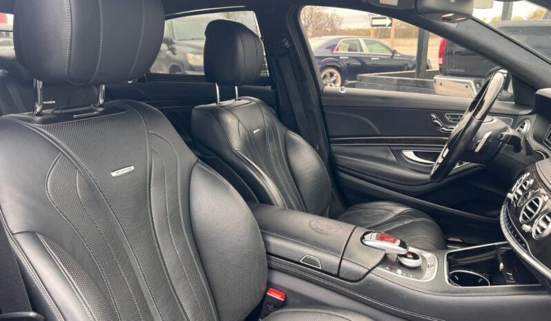 
								2015 Mercedes-Benz S-Class S 63 AMG Sedan full									