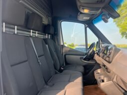 
										2019 Mercedes-Benz Sprinter Cargo Van 2500 Standard Roof V6 144″ full									