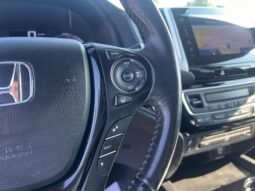 
										2017 Honda Pilot 4WD Touring full									