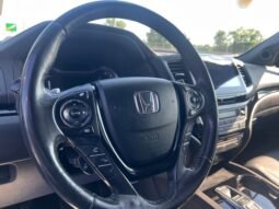 
										2017 Honda Pilot 4WD Touring full									