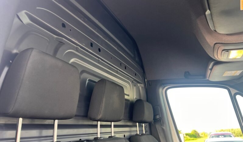 
								2019 Mercedes-Benz Sprinter Cargo Van 2500 Standard Roof V6 144″ full									