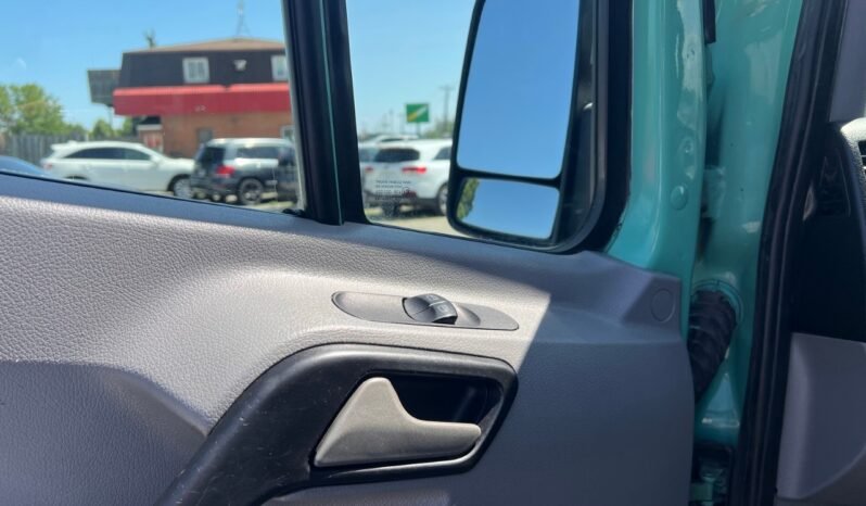 
								2015 Mercedes-Benz Sprinter Cargo Vans RWD 2500 144″ full									