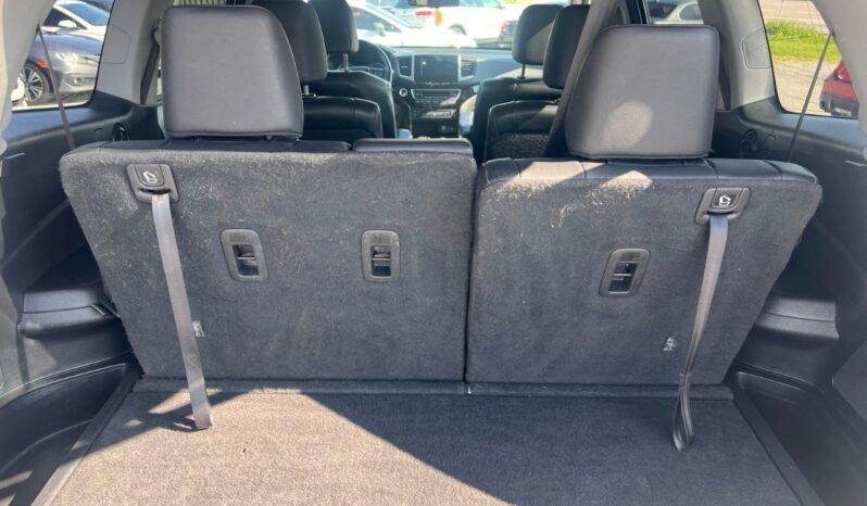
								2017 Honda Pilot 4WD Touring full									