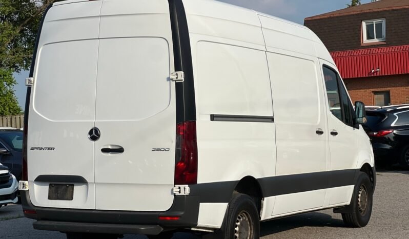 
								2019 Mercedes-Benz Sprinter Cargo Van 2500 Standard Roof V6 144″ full									