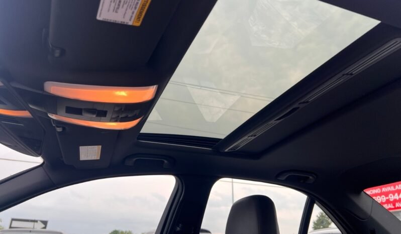 
								2013 Mercedes-Benz C-Class C 300 4MATIC Sedan full									