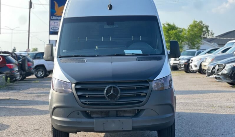 
								2019 Mercedes-Benz Sprinter Cargo Van 2500 Standard Roof V6 144″ full									