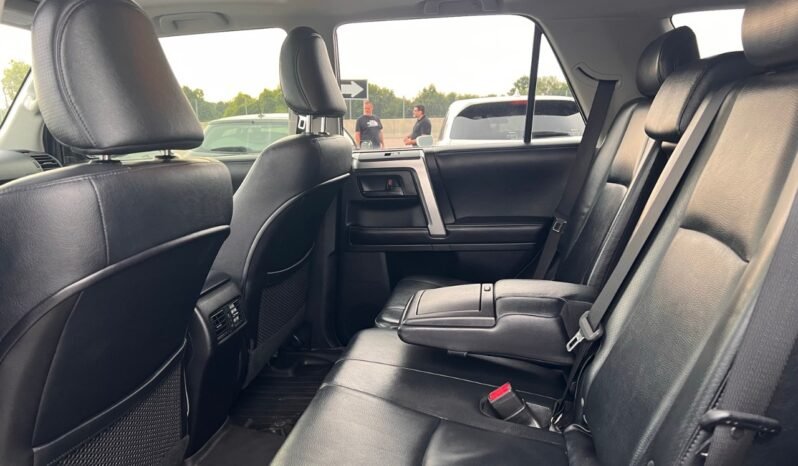 
								2012 Toyota 4Runner 4WD 4dr V6 SR5 full									