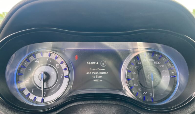 
								2016 Chrysler 300 4dr Sdn 300S RWD full									