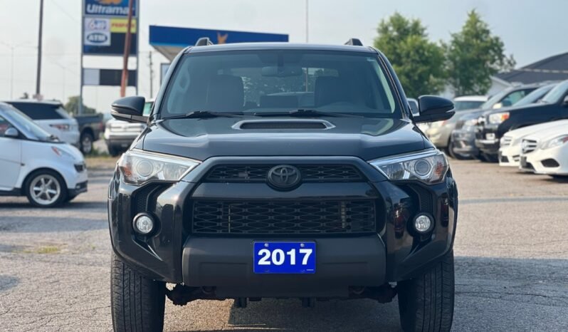 
								2017 Toyota 4Runner 4WD 4dr V6 SR5 full									