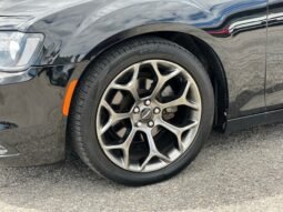 
										2016 Chrysler 300 4dr Sdn 300S RWD full									