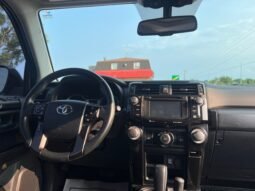 
										2017 Toyota 4Runner 4WD 4dr V6 SR5 full									