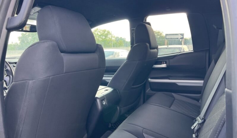 
								2017 Toyota Tundra 4WD Double Cab Standard Bed 5.7L SR5 Plus full									