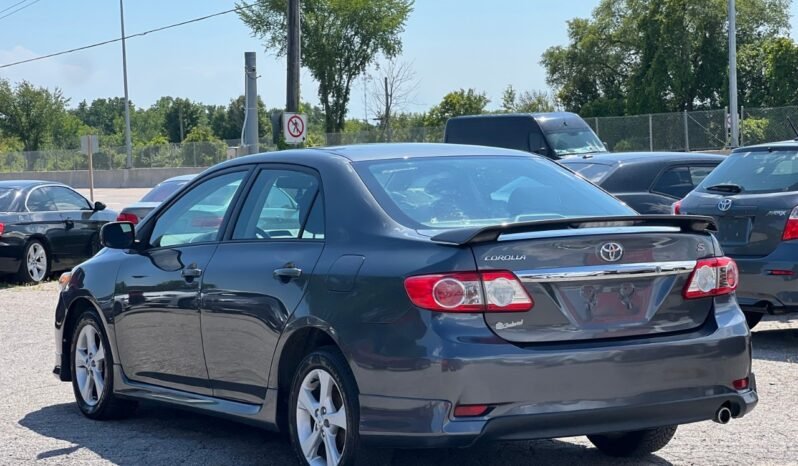 
								2012 Toyota Corolla 4dr Sdn Auto S full									