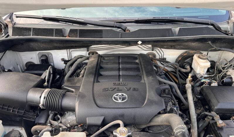 
								2017 Toyota Tundra 4WD Double Cab Standard Bed 5.7L SR5 Plus full									