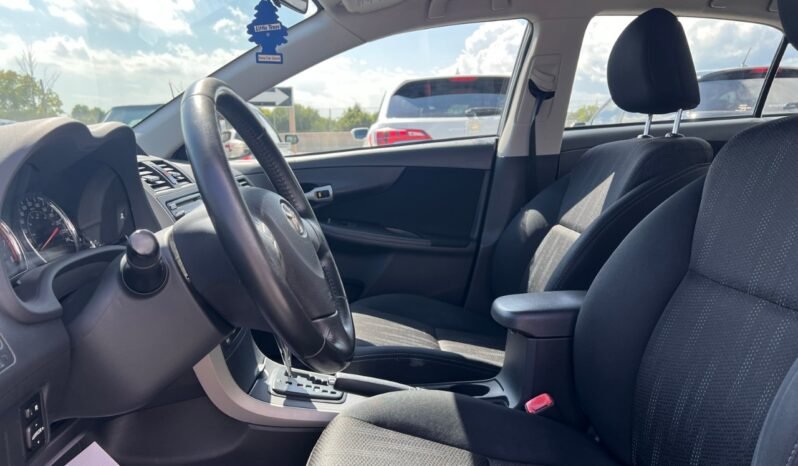 
								2012 Toyota Corolla 4dr Sdn Auto S full									