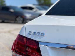 
										2014 Mercedes-Benz E-Class E 300 4MATIC Sedan full									