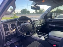 
										2010 Toyota Tundra 4WD Crewmax Short Bed 5.7L SR5 full									