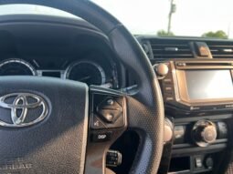 
										2017 Toyota 4Runner 4WD 4dr V6 SR5 full									