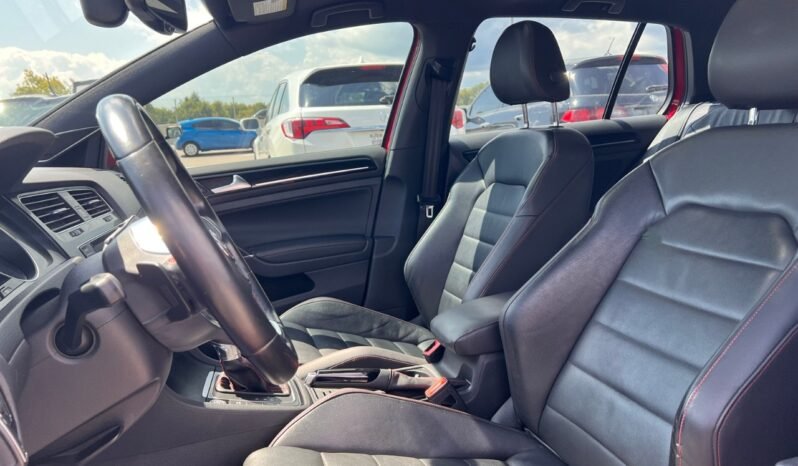 
								2015 Volkswagen Golf GTI 5dr HB DSG Autobahn full									
