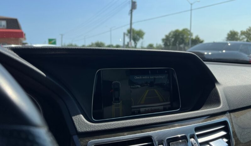 
								2014 Mercedes-Benz E-Class E 300 4MATIC Sedan full									