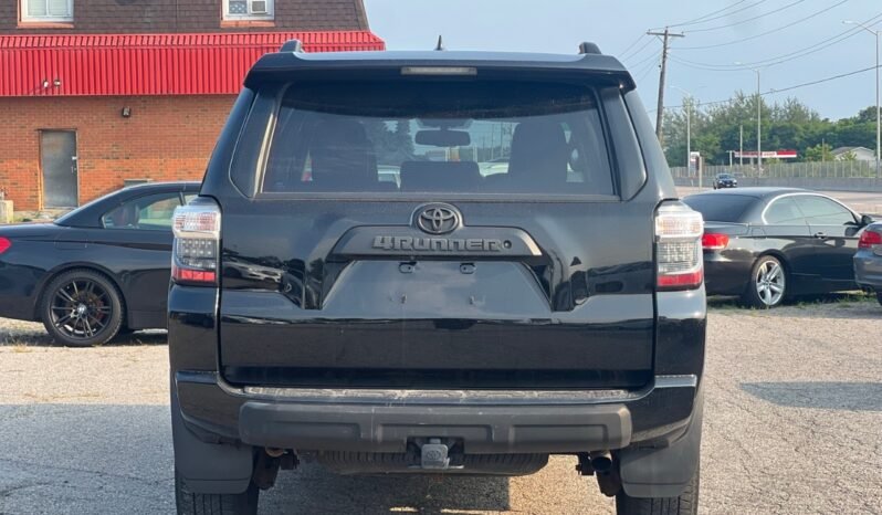 
								2017 Toyota 4Runner 4WD 4dr V6 SR5 full									