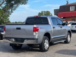 
										2010 Toyota Tundra 4WD Crewmax Short Bed 5.7L SR5 full									