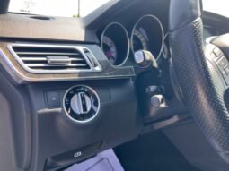 
										2014 Mercedes-Benz E-Class E 300 4MATIC Sedan full									