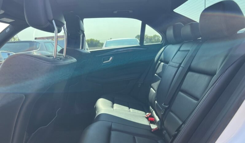 
								2014 Mercedes-Benz E-Class E 300 4MATIC Sedan full									