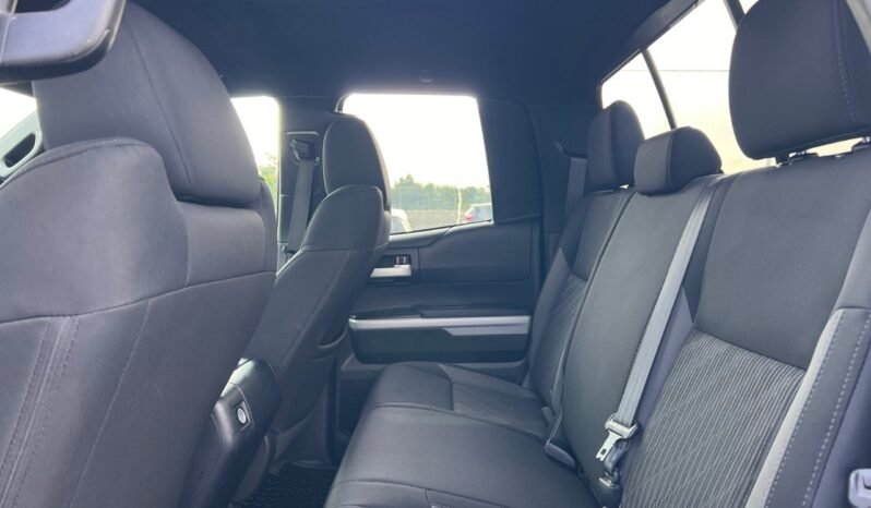 
								2017 Toyota Tundra 4WD Double Cab Standard Bed 5.7L SR5 Plus full									