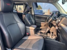 
										2017 Toyota 4Runner 4WD 4dr V6 SR5 full									