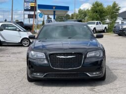 
										2016 Chrysler 300 4dr Sdn 300S RWD full									