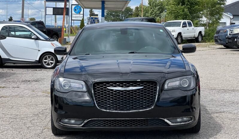 
								2016 Chrysler 300 4dr Sdn 300S RWD full									