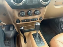 
										2017 Jeep Wrangler 4WD 2dr Sahara full									